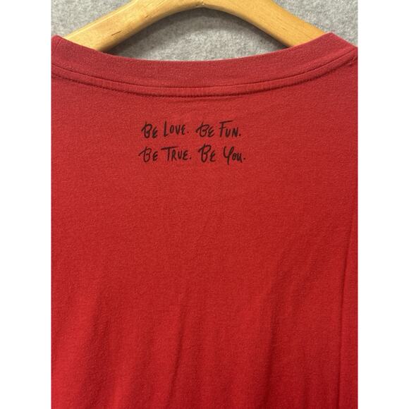 American Eagle x Disney Mickey Mouse Holiday Red Tee Shirt Men’s L Unisex NWT - Picture 6 of 10